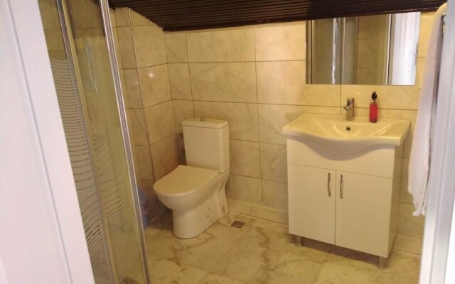 Urla Tarihi Han Otel