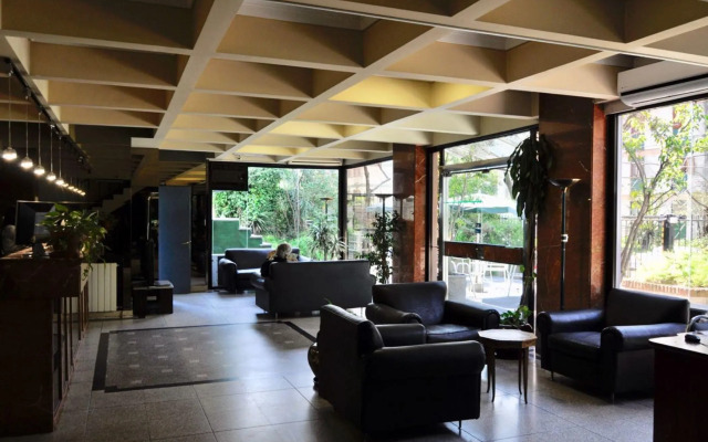 Golf Tower Suites & Apartments