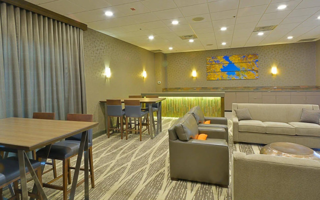 Embassy Suites by Hilton Denver Central Park