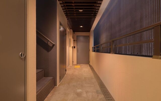 A&M House Enmachi Station