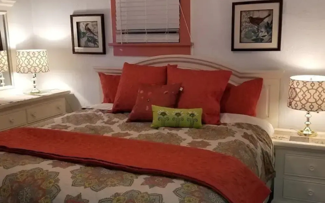 Historic SmartHome- King 1-5 Beds - фото 3
