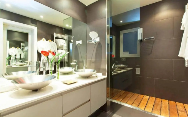 Classy 3bed 3bath apartment in Eixample