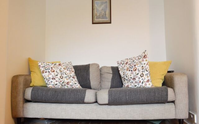 Modern Flat In Central Edinburgh