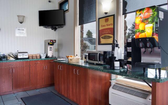 Bend Inn & Suites