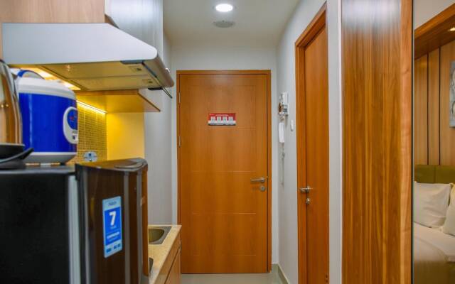Nice And Cozy Studio At Evenciio Apartment