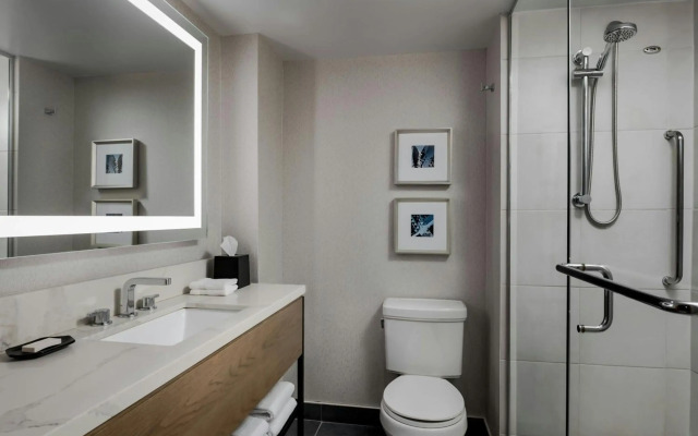 Sheraton Montreal Airport Hotel