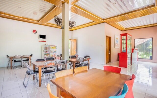 OYO 2974 Penginapan Roma 88