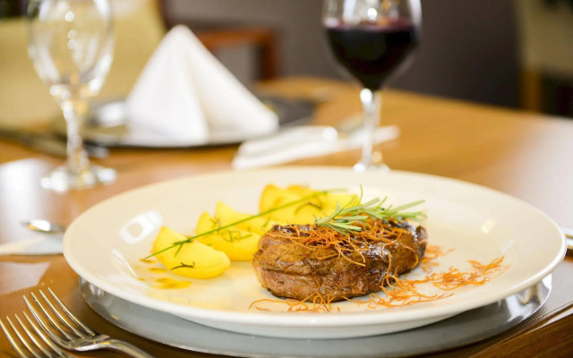 Nadai Confort Hotel e Spa