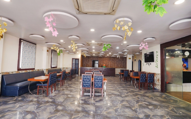 Fabhotel Leaf Paradise
