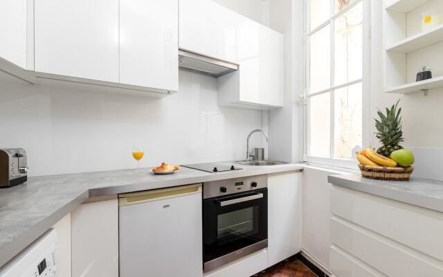 Trocadéro - Boissière Private Apartment