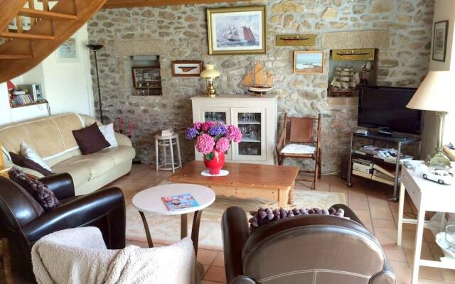 Holiday home Route de Kerlerdut