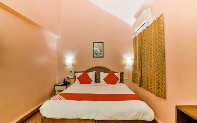 OYO 807 Hotel Gopika International