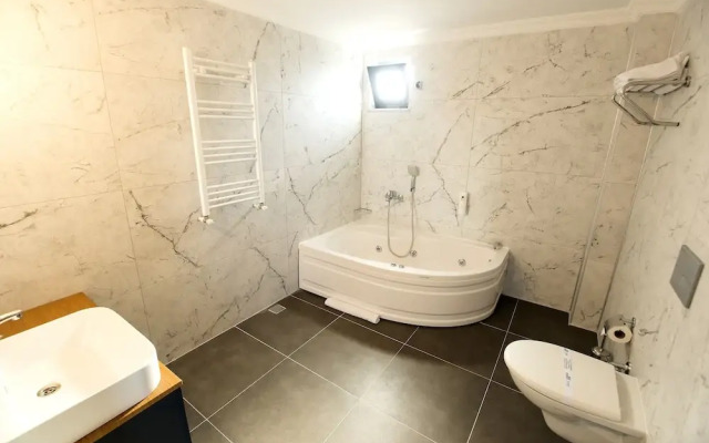 Big Point Plus Hotel