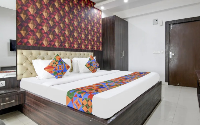 FabHotel Prime Eco Park
