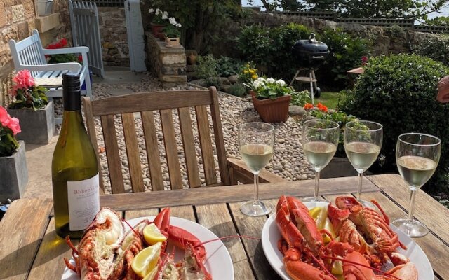 Fabulous Holiday Home by the sea in Ancient Crail