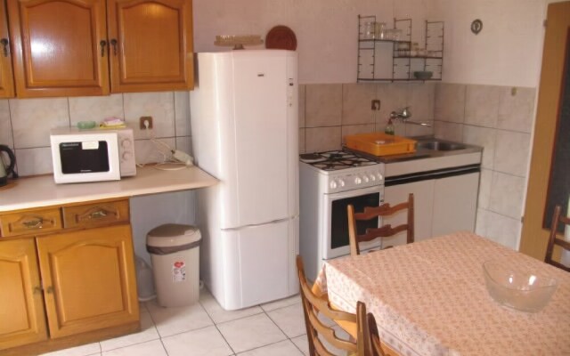 Apartment Božidar