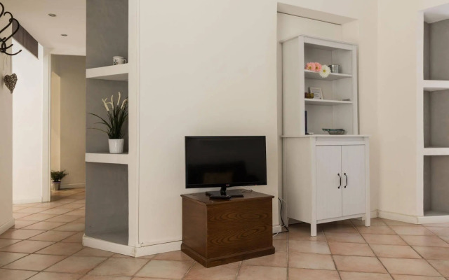 Santonofrio Apartments