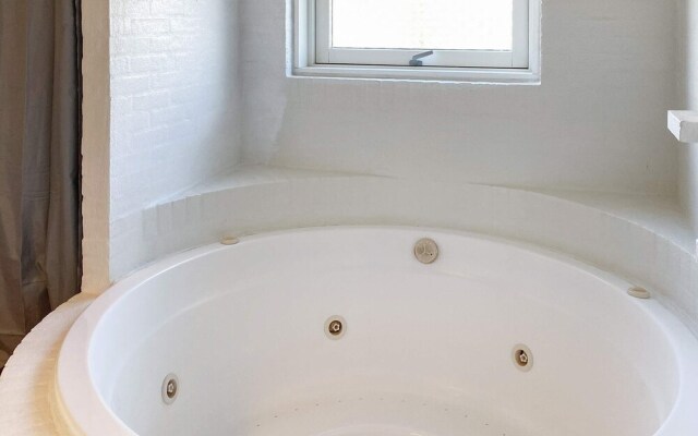 Charming Holiday Home in Henne With Whirlpool