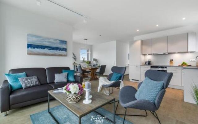 Dock 76 Bridge - Penthouse