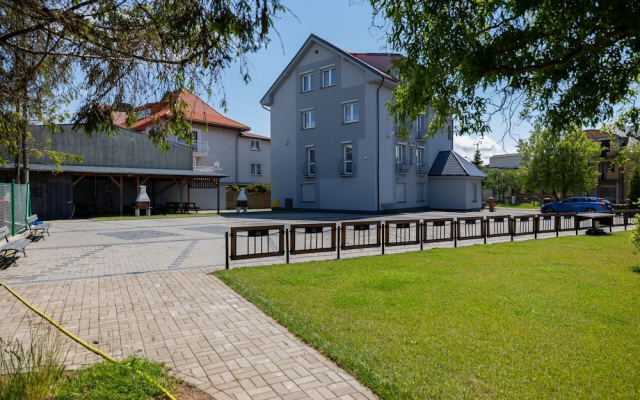 Villa Szamotulanka by Renters