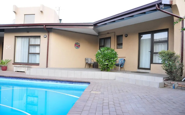 Woodpecker's Inn Guest House