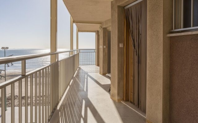 Simplistic Apartment in La Pineda near Sea