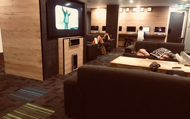 Down Under Hostels - Surfers Paradise