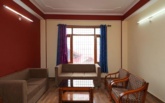 OYO 13421 Home Cozy Hill View 2BHK Chota Shimla