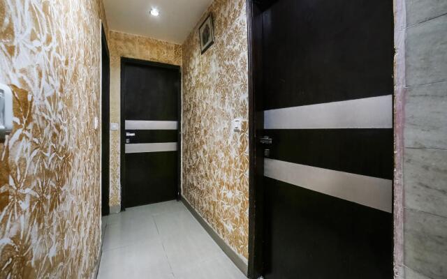 OYO Townhouse 804 Hotel Swiss International