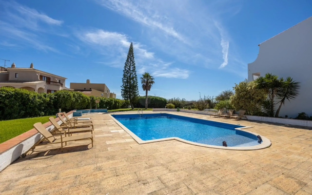 Apartment Julio Pomar, swimming pool