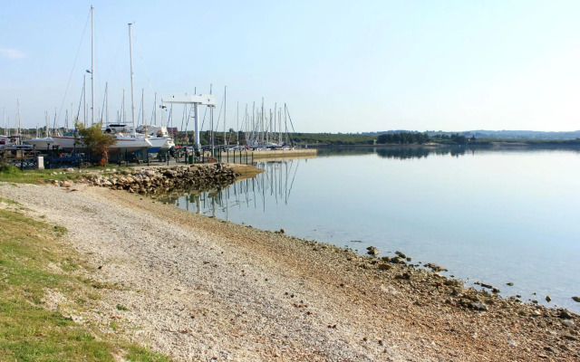 Family friendly house with a swimming pool Pomer, Medulin - 19050