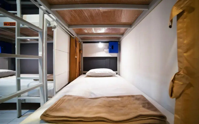 OYO 532 Meet & Meet Hostel