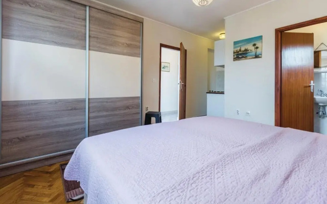 Nice Home in Kastelir With Wifi and 2 Bedrooms