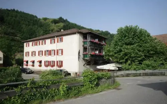 Gasthof und Pension zum Kreuz