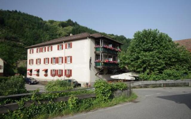 Gasthof und Pension zum Kreuz