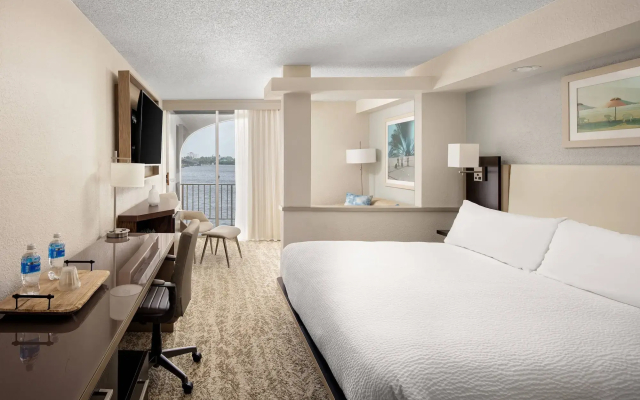 Fairfield Inn And Suites By Marriott Palm Beach