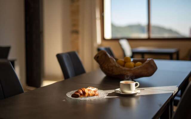 Young Hotels Spain SL