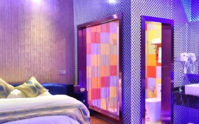 Romantic Coast Theme Hotel