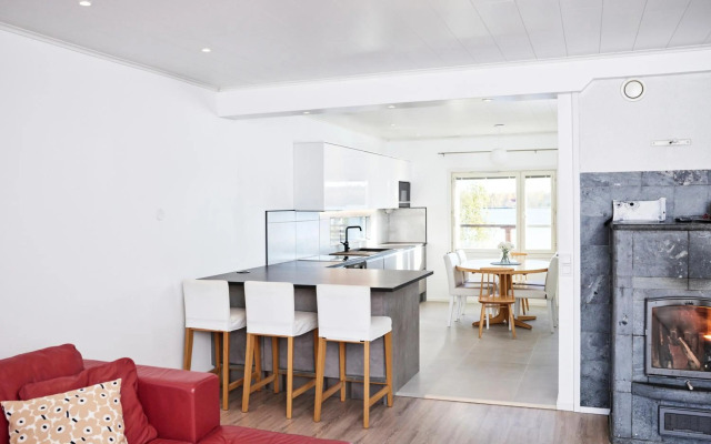 Cozy apartment with beautiful river views