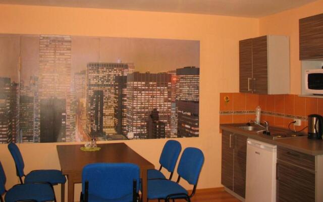 Simona House