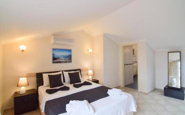Beachfront Seaview 3 Bedroom Apartment Seahorse 8