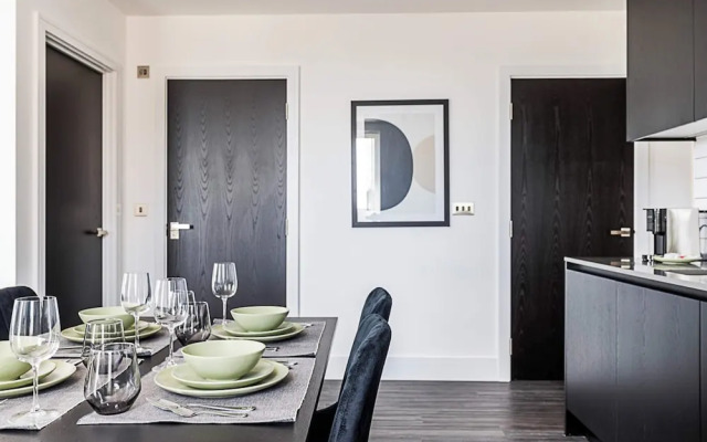 Luxurious West London Apartment