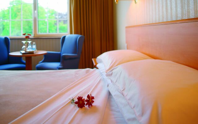 Killarney Avenue Hotel