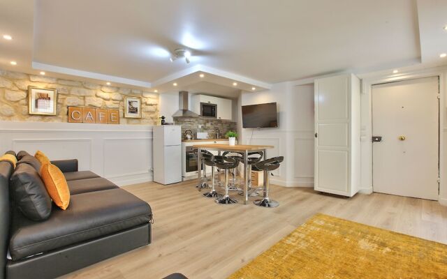 42 - Luxury Flat