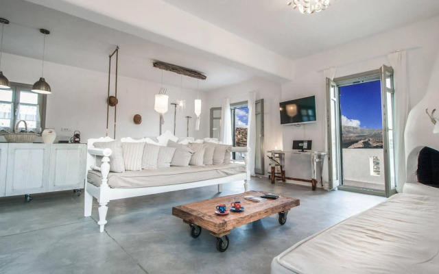 Halcyon Suites and Villas Naxos