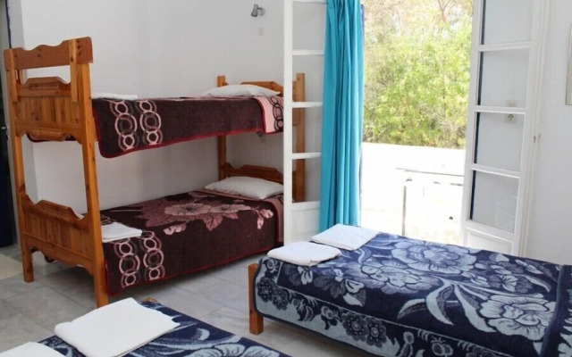 Purple Pig Stars Camping & Bungalows