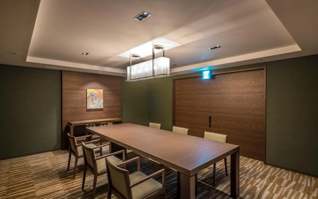 Phoenix Seagaia Ocean Tower