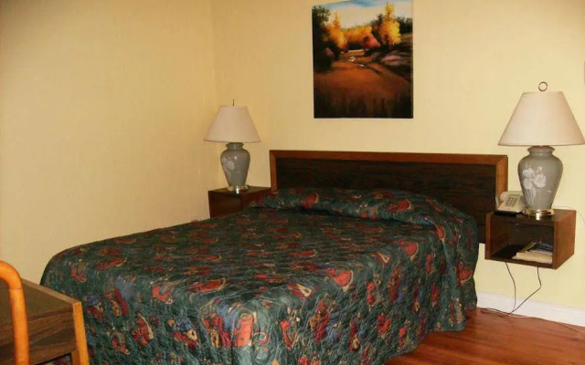 River Heights Motel