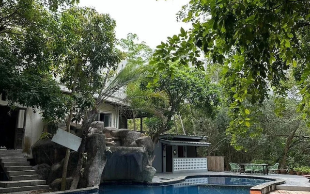 Baan Busaba Hotel