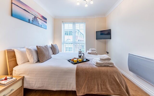 Celador Apartments - Riverside House Serviced Apartments